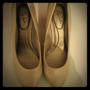 Tan/Neutral Life Stride Heels
